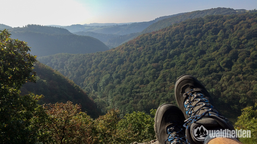 Westerwaldsteig Lowa Aussicht aufs Wiedtal