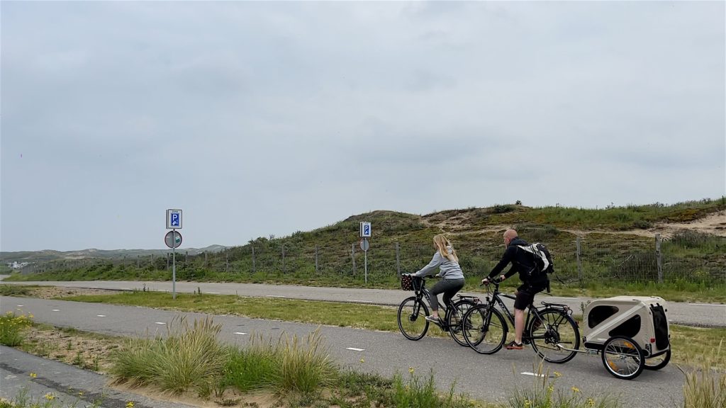 Kleine Radtour zum Meer. Etwa 3 Kilometer sind es vom Campingplatz Sollasi bis an den Strandaufgang 27.