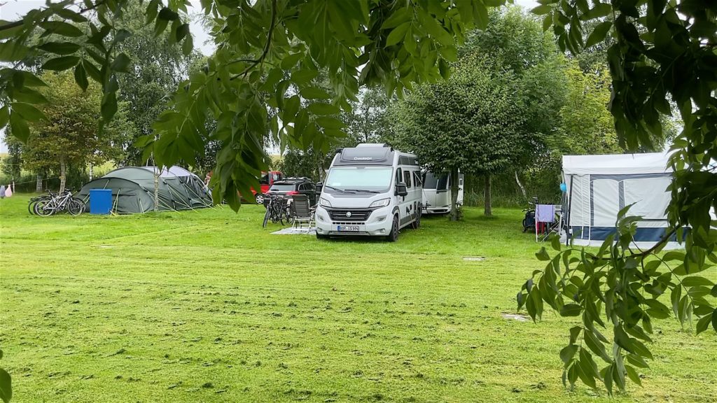 Unser Stellplatz auf dem RegenbogenCamp Wendtorf